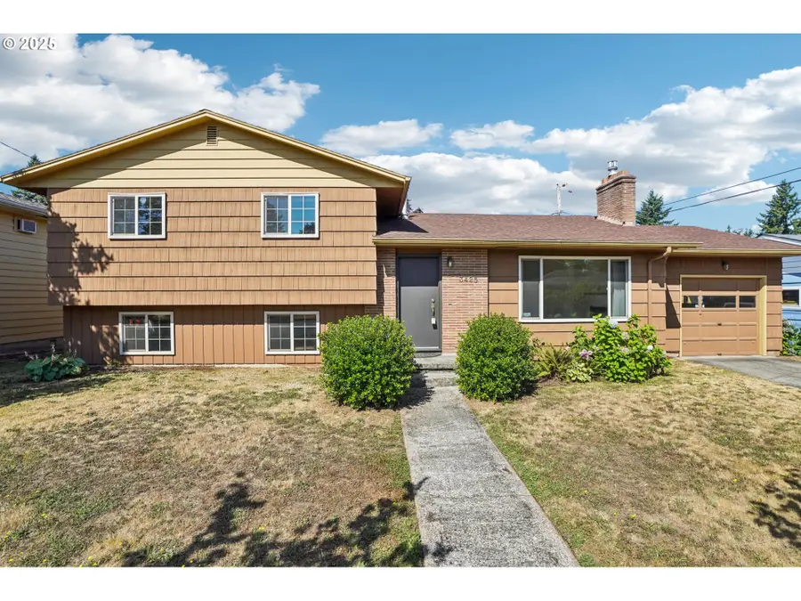 3425 SE 159th Ave, Portland, OR 97236 - Image #2