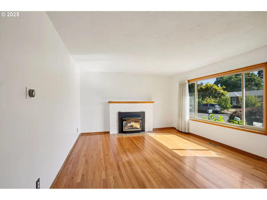 3425 SE 159th Ave, Portland, OR 97236 - Image #3