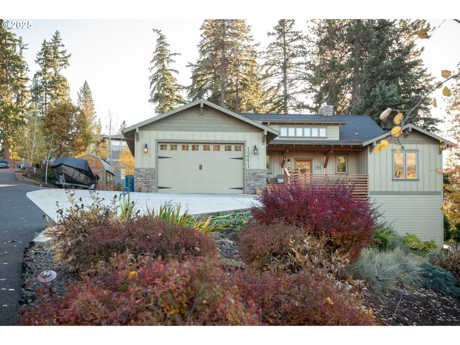 1241 Fruit Valley Ln, White Salmon, WA 98672 - Image #2