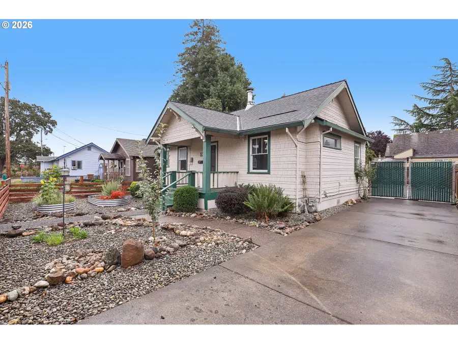 83 S 22nd St, Saint Helens, OR 97051 - #3