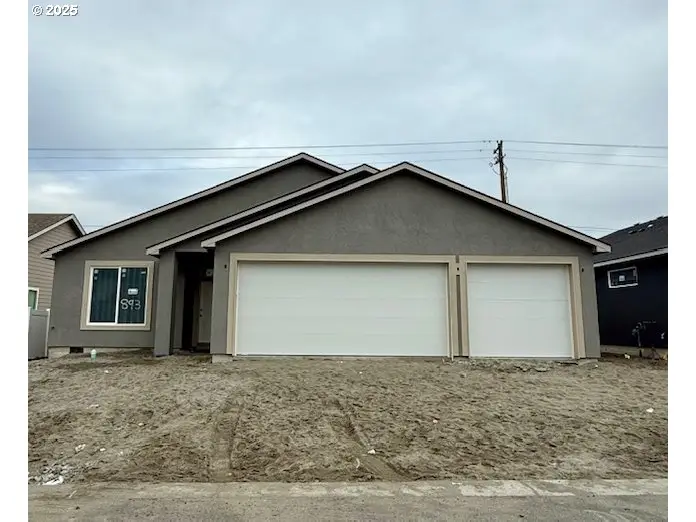 893 E Autumn Ave, Hermiston, OR 97838 - Image #1