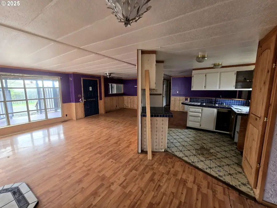 3668 Joseph St, Roseburg, OR 97470 - Image #3