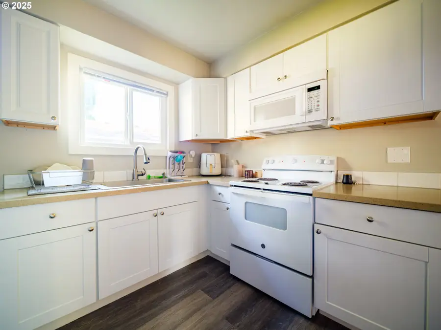 322 Williams St, Independence, OR 97351 - Image #3