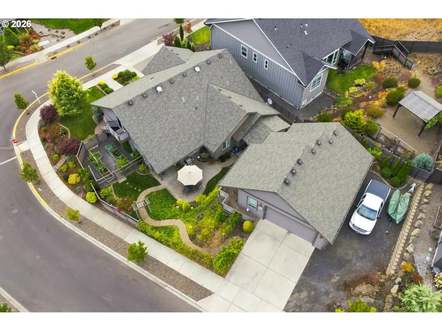142 NW Canyon Creek Dr, McMinnville, OR 97128 - #2