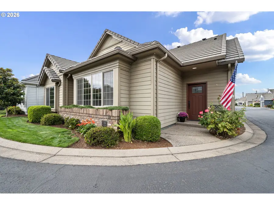3198 Lake Crest Dr, Eugene, OR 97408 - #2