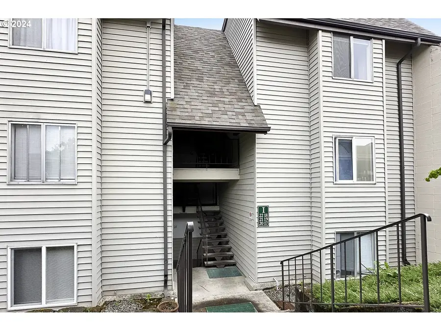 200 SW Florence Ave #I-18, Gresham, OR 97080 - #2