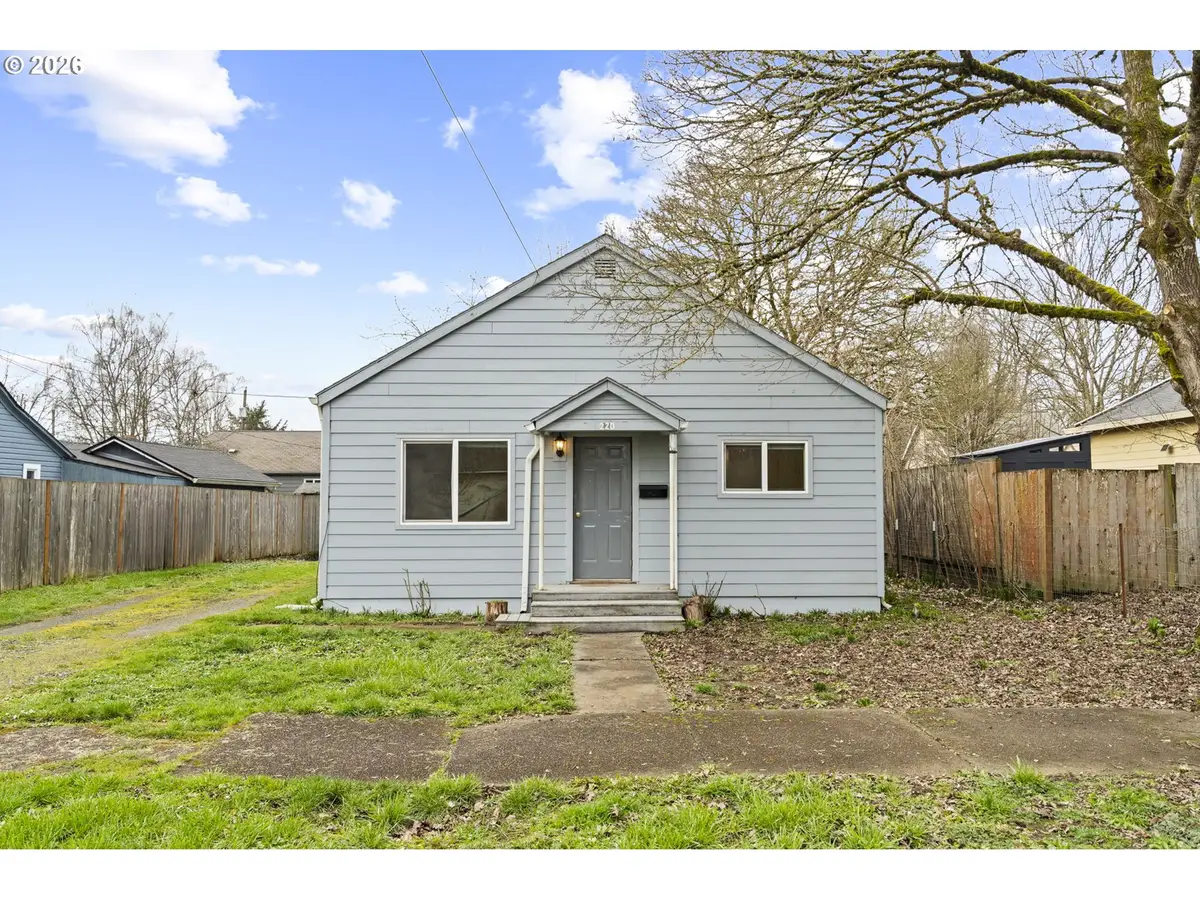 220 NW Lincoln St, Sheridan, OR 97378 - #1