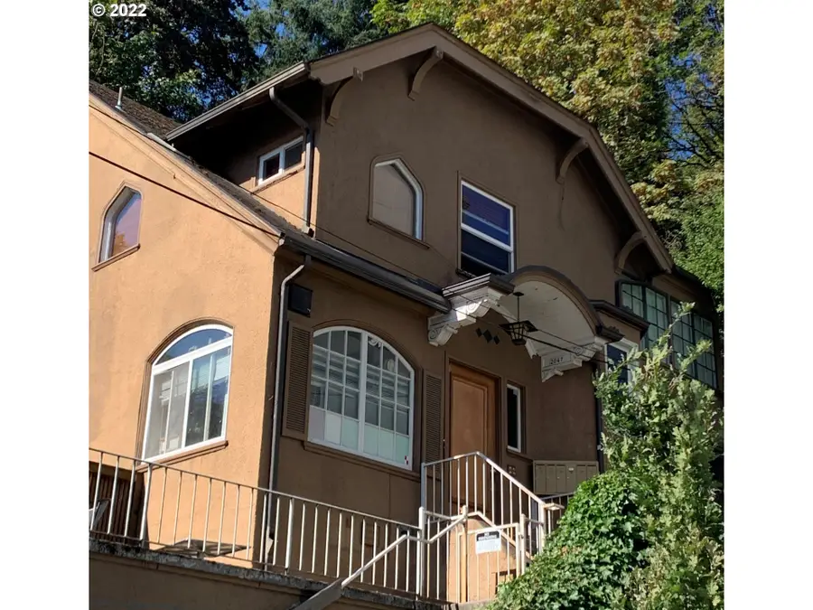 2047 SW 10th Ave, Portland, OR 97201 - #2