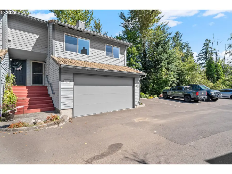 6233 Meridian Cir, Northwest Clackamas, OR 97068 - Image #2