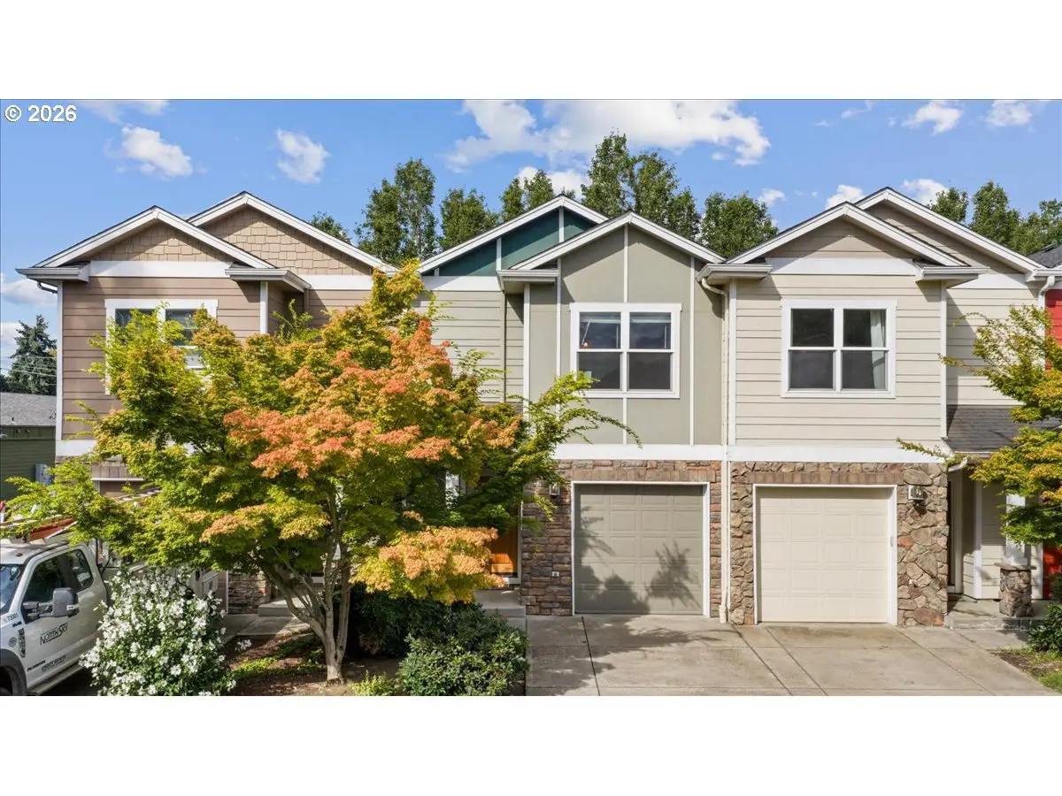 211 Silver St #2i, Silverton, OR 97381 - #1