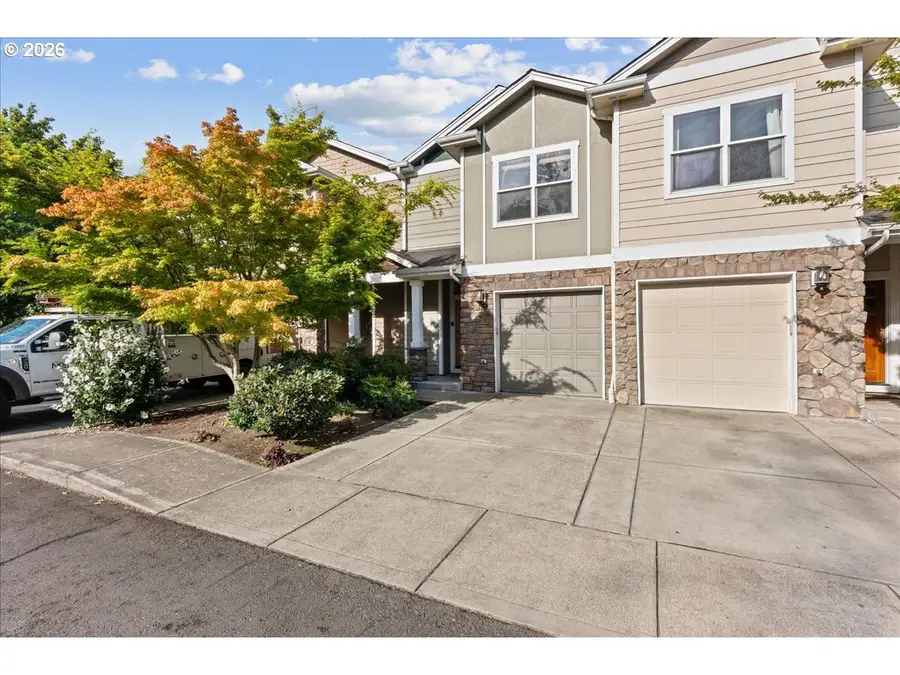 211 Silver St #2i, Silverton, OR 97381 - #3