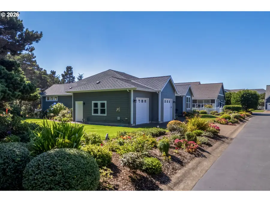 175 SW 59th St, South Beach, OR 97366 - #2