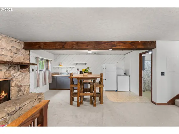 24215 NE Happy Hill Ln, Newberg, OR 97132