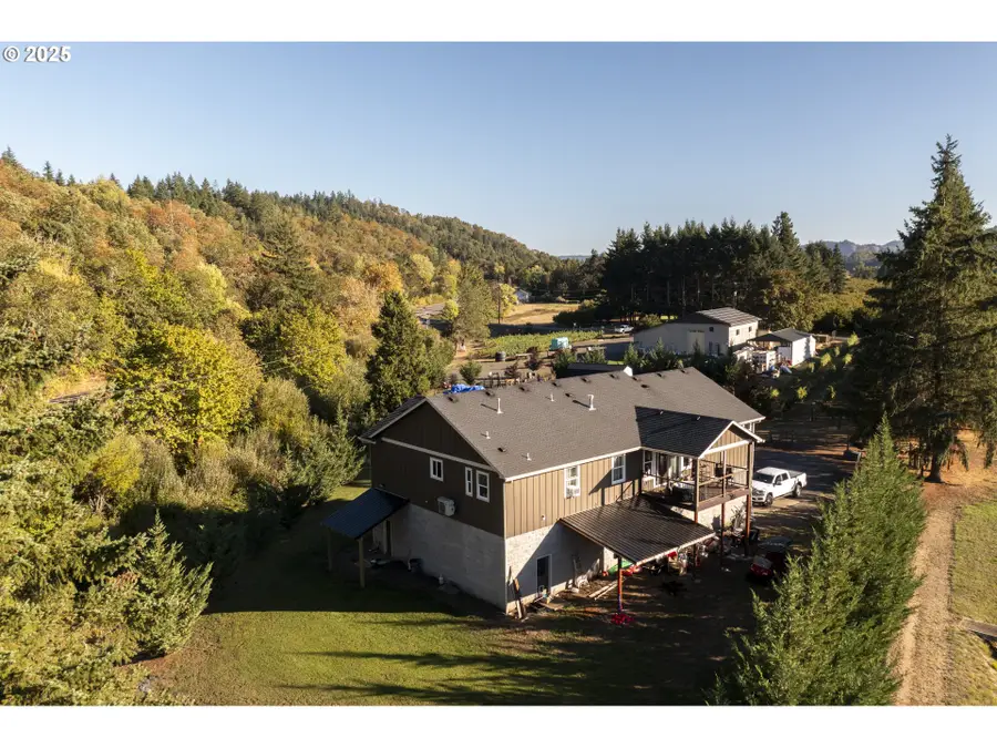 161 Lower Garden Valley Rd, Roseburg, OR 97471 - Image #3