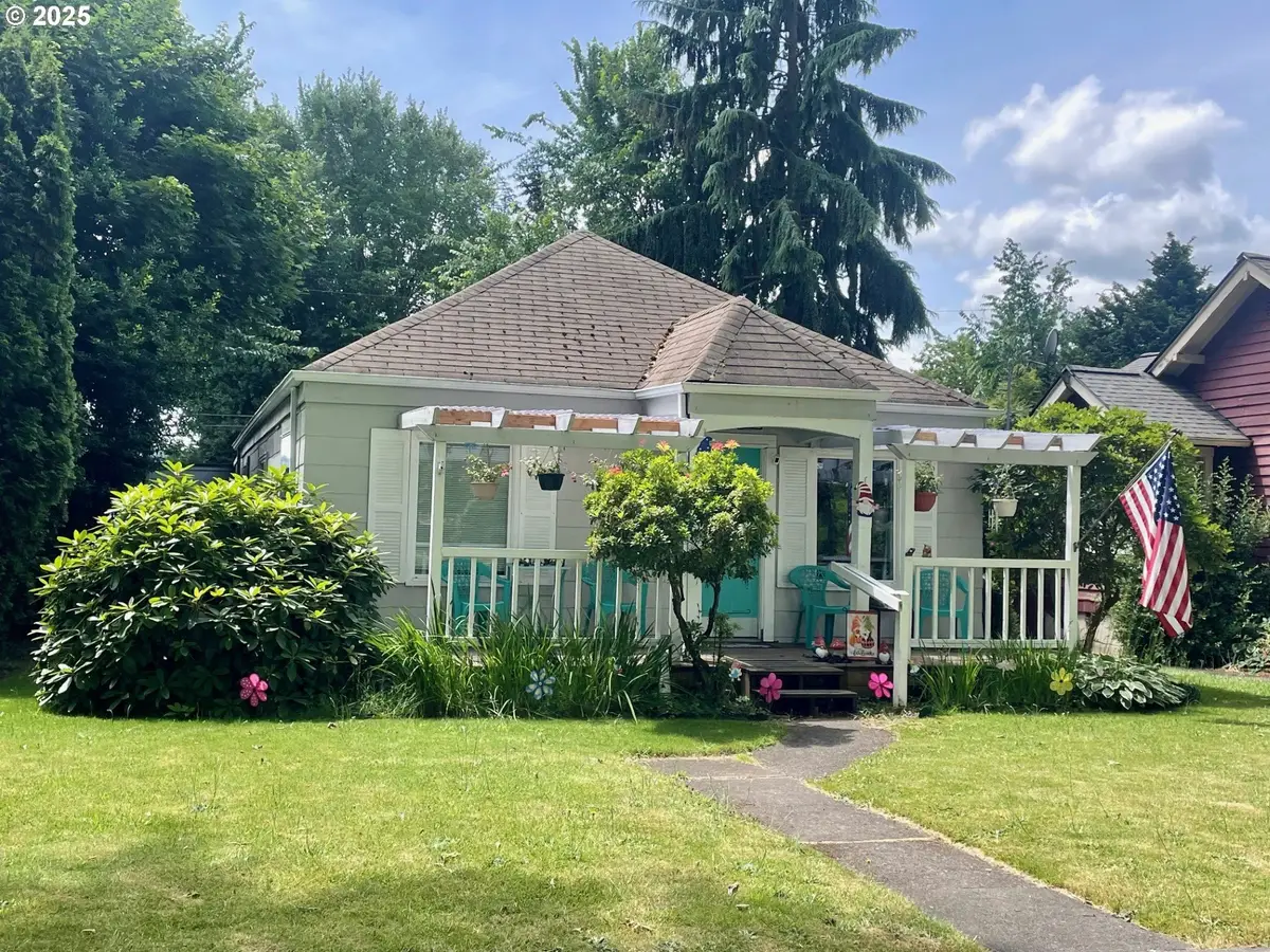 1821 Nichols Blvd, Longview, WA 98632 - #1