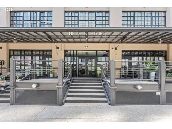 1400 NW Irving St #114, Portland, OR 97209
