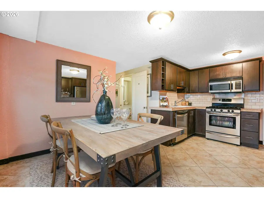 2025 SE Caruthers St #24, Portland, OR 97214 - #3