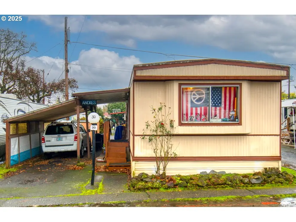 13409 SE Mcloughlin Blvd #30, Milwaukie, OR 97222 - Image #1