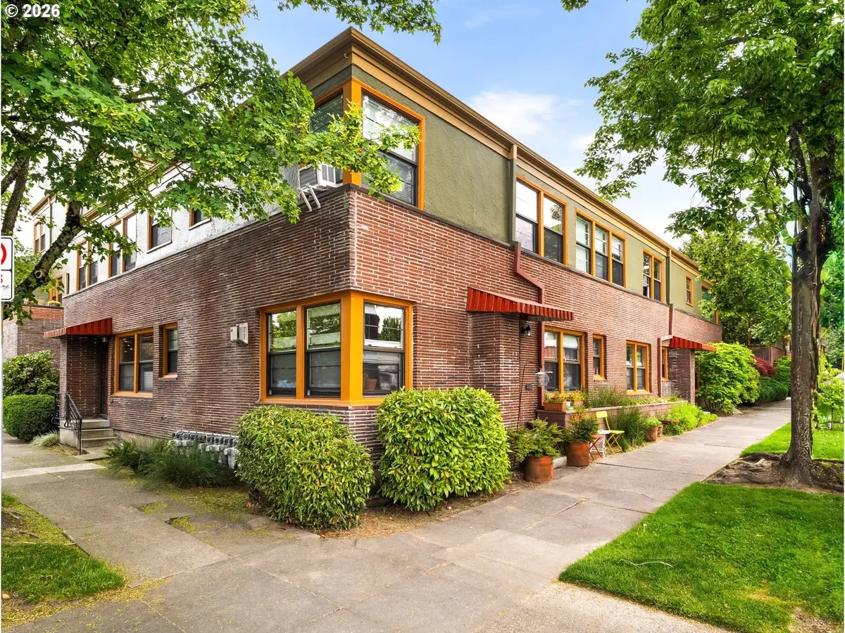 2025 SE Caruthers St #2, Portland, OR 97214 - #1