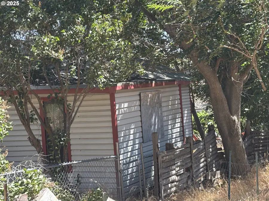 142 Bunn St, Wishram, WA 98673 - Image #2