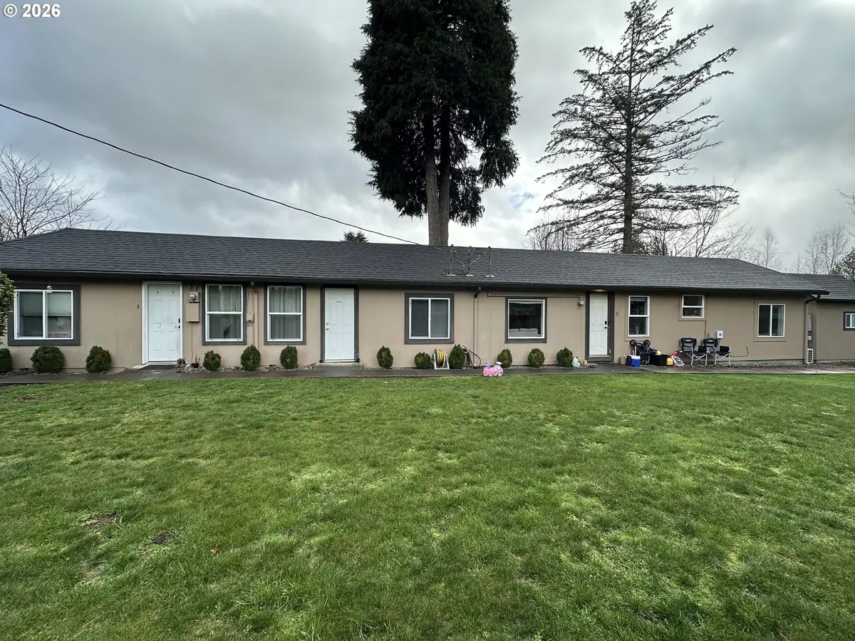 207 W Humphrey St, Yacolt, WA 98675 - #1