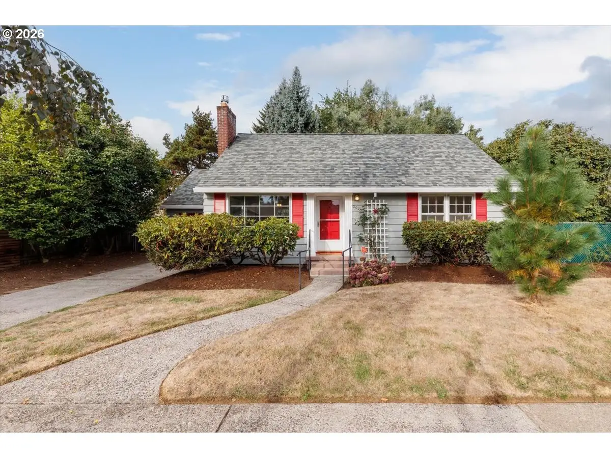 2027 SE 100th Ave, Portland, OR 97216 - #1