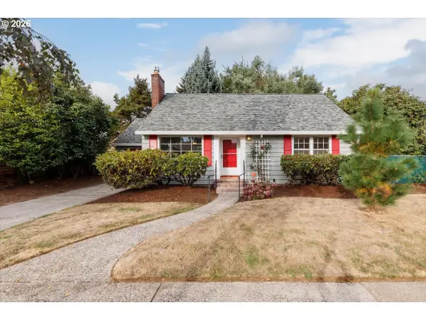2027 SE 100th Ave, Portland, OR 97216