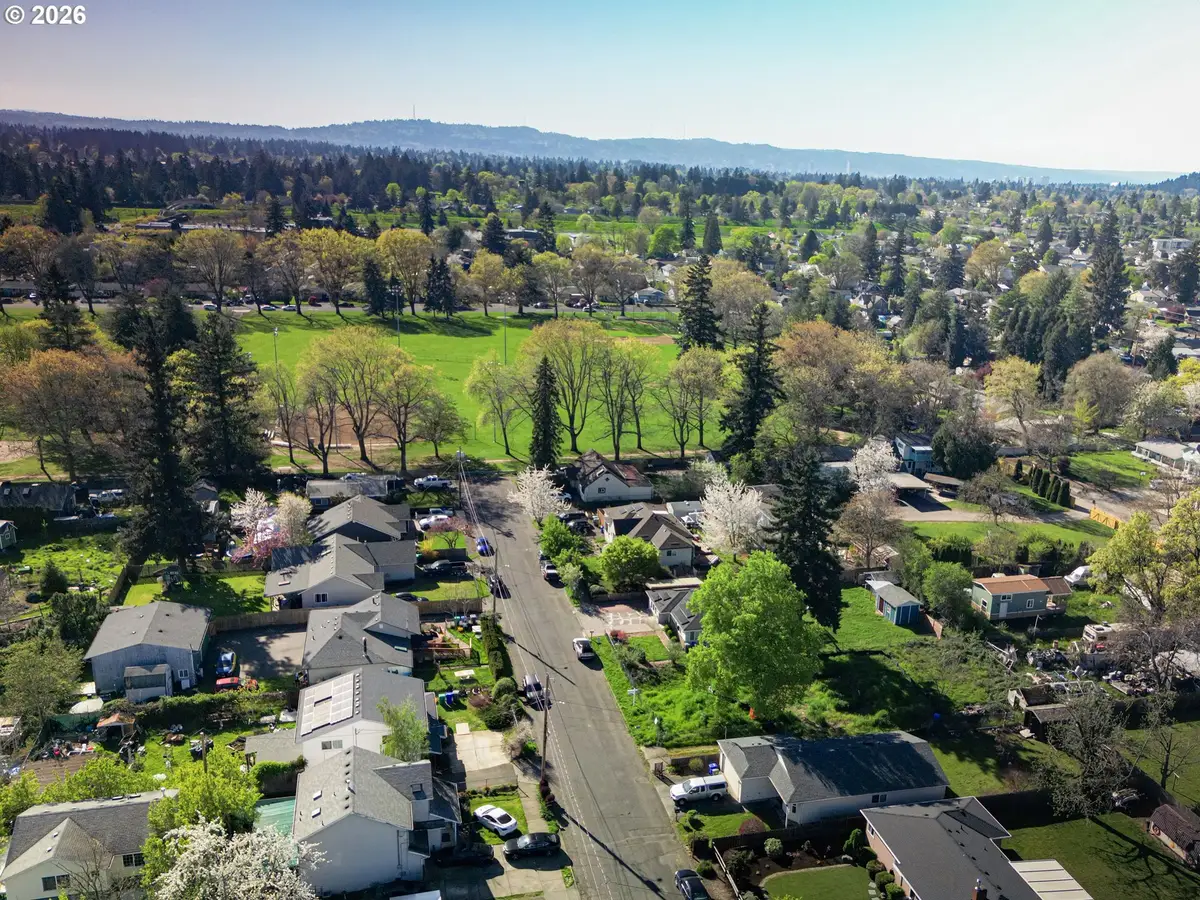 10257 SE Raymond St, Portland, OR 97266 - #1