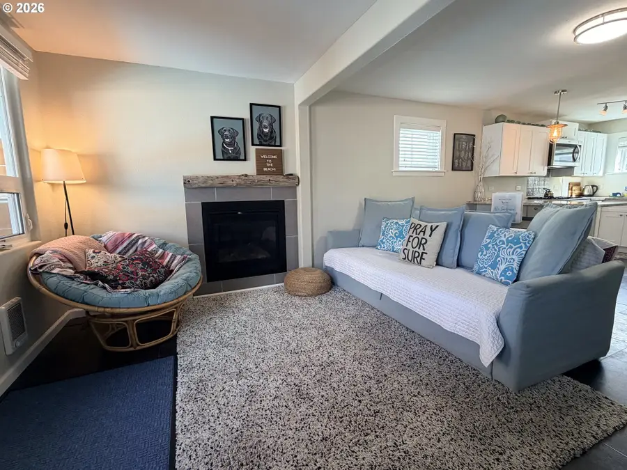 206 S Falcon St, Rockaway Beach, OR 97136 - #2