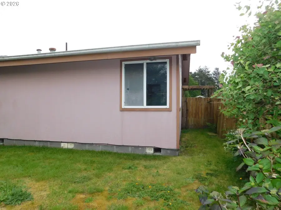 1100 NW Warrenton Dr #349, Warrenton, OR 97146 - #3