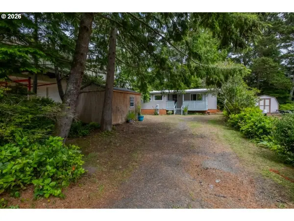 220 SE Hazelton Pl, DepoeBay, OR 97341