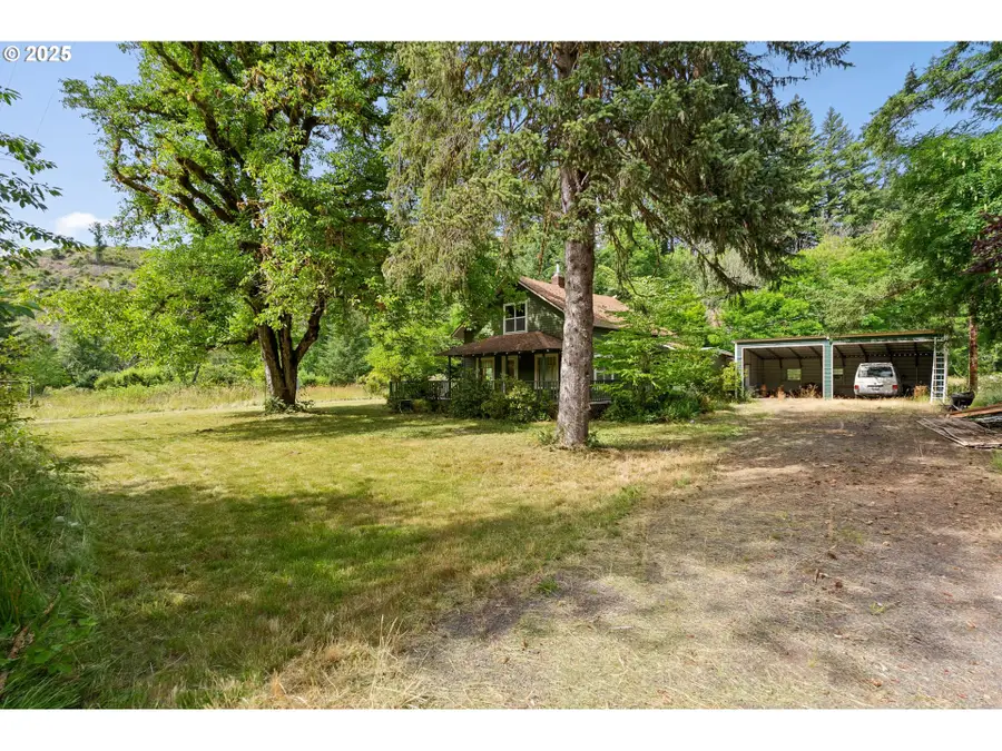 83015 Peninsula Rd, Fall Creek, OR 97438 - Image #2