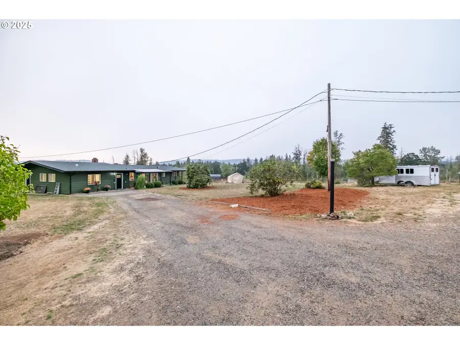 40235 Rainbow Dr, Scio, OR 97374 - Image #3