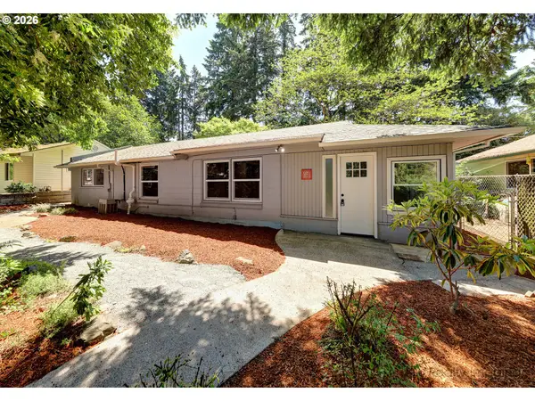 8834 NE Russell Pl, Portland, OR 97220