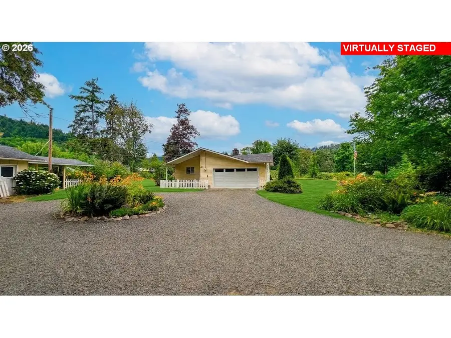 36991 Row River Rd, Cottage Grove, OR 97424 - #3