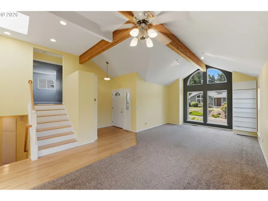 2707 Alder Ridge Dr, North Bend, OR 97459 - #2