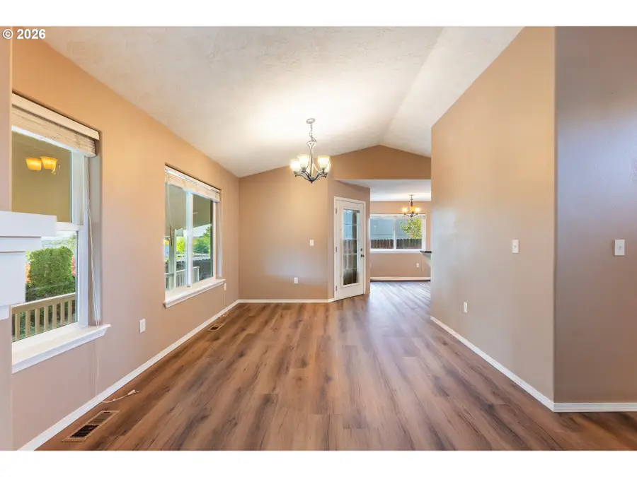 1621 SW 2nd St, Pendleton, OR 97801 - #2