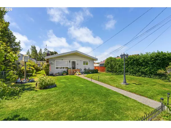 2478 Marion St, NorthBend, OR 97459