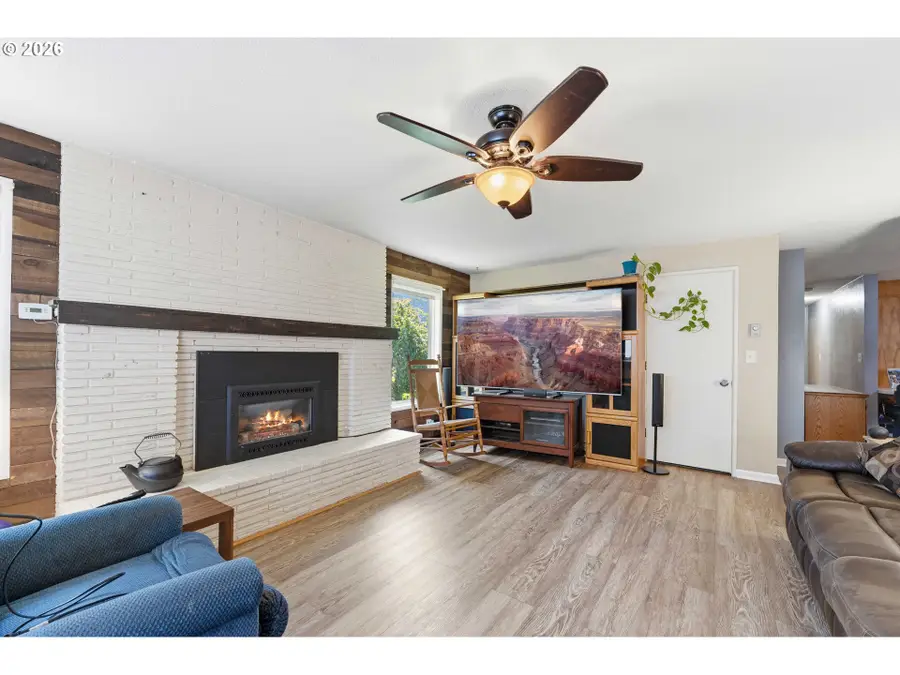 2478 Marion St, North Bend, OR 97459 - #3