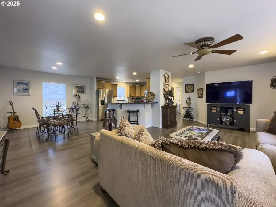 5262 Nopal St, Florence, OR 97439 - Image #3