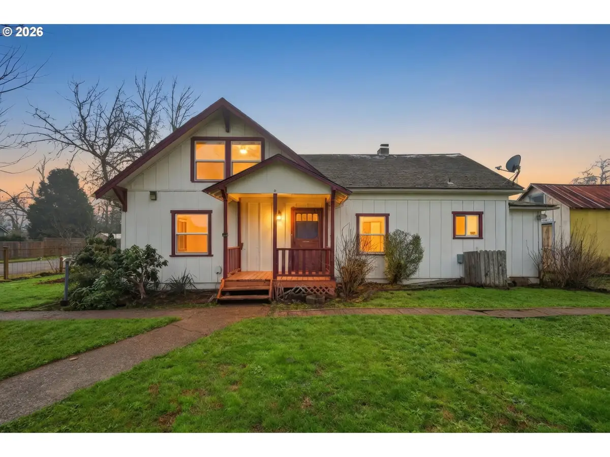 139 S 15th St, Cottage Grove, OR 97424 - Image #1