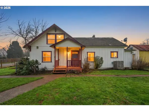 139 S 15th St, CottageGrove, OR 97424