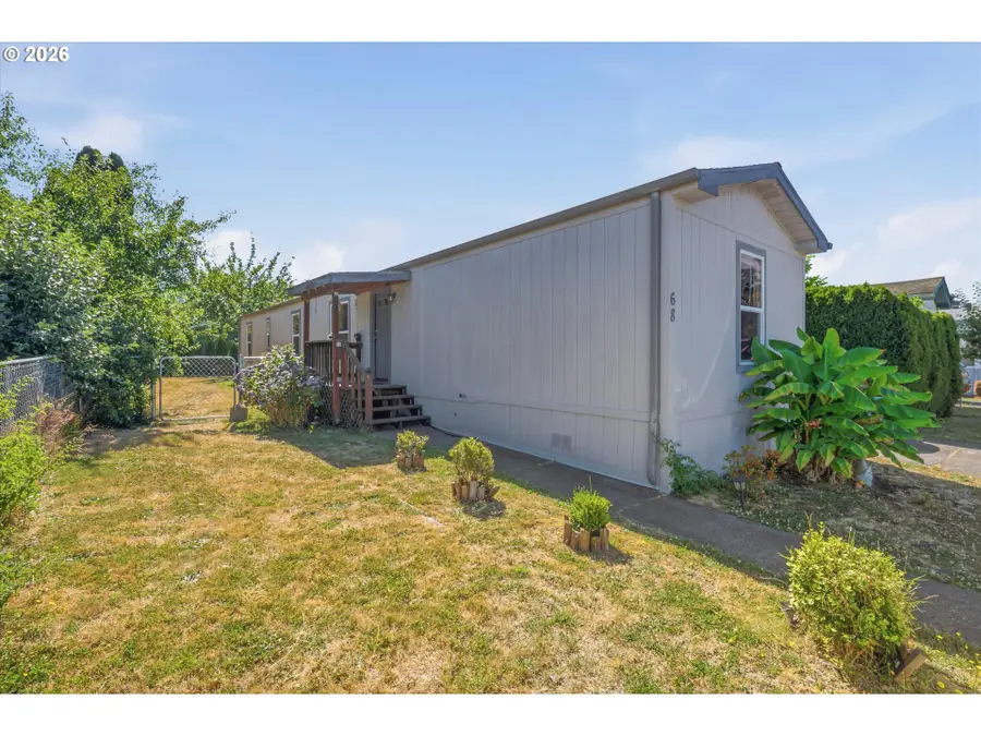 301 E Columbia Dr #68, Newberg, OR 97132 - #3