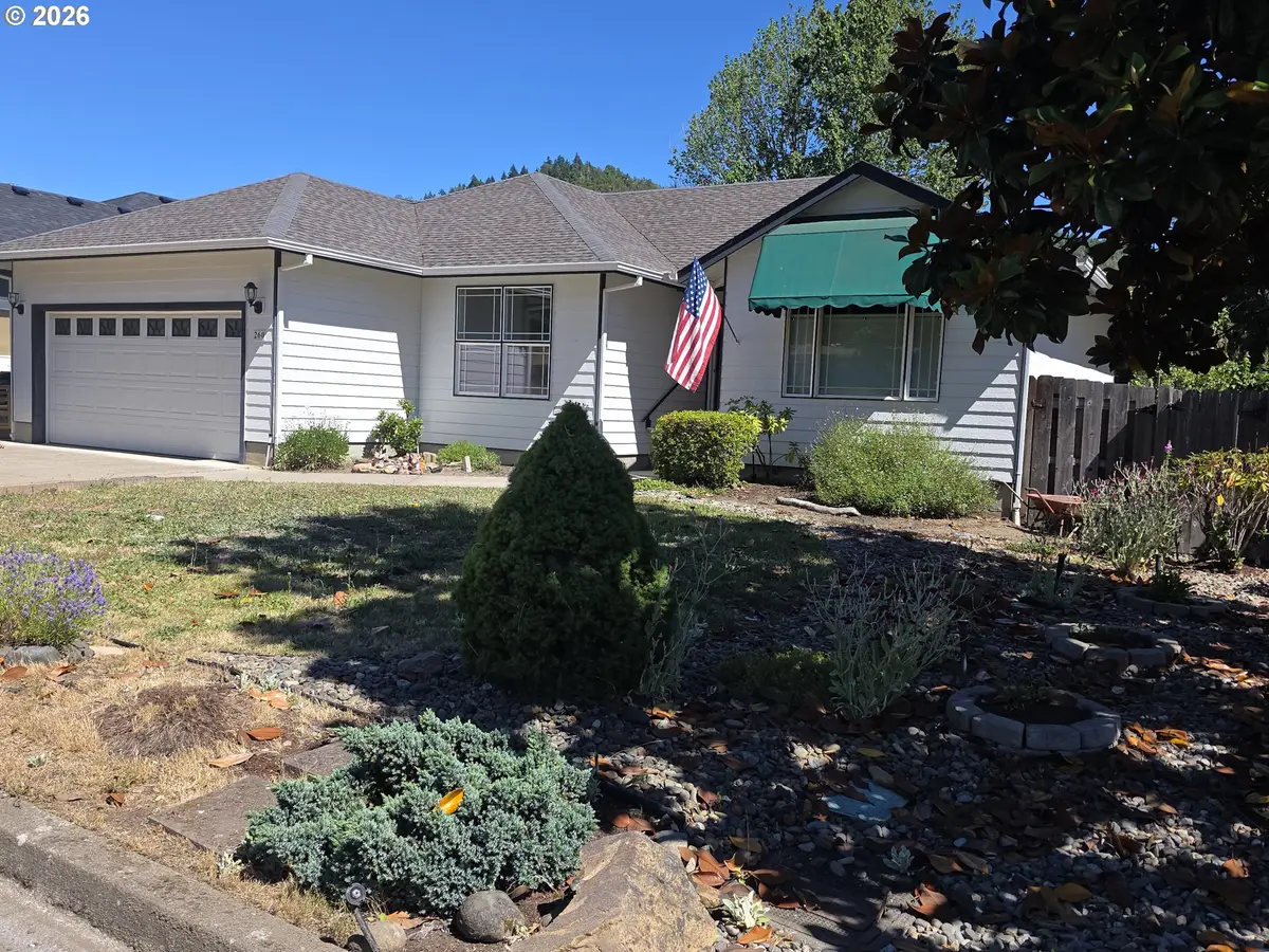 260 Village Dr, Winchester, OR 97495 - #1
