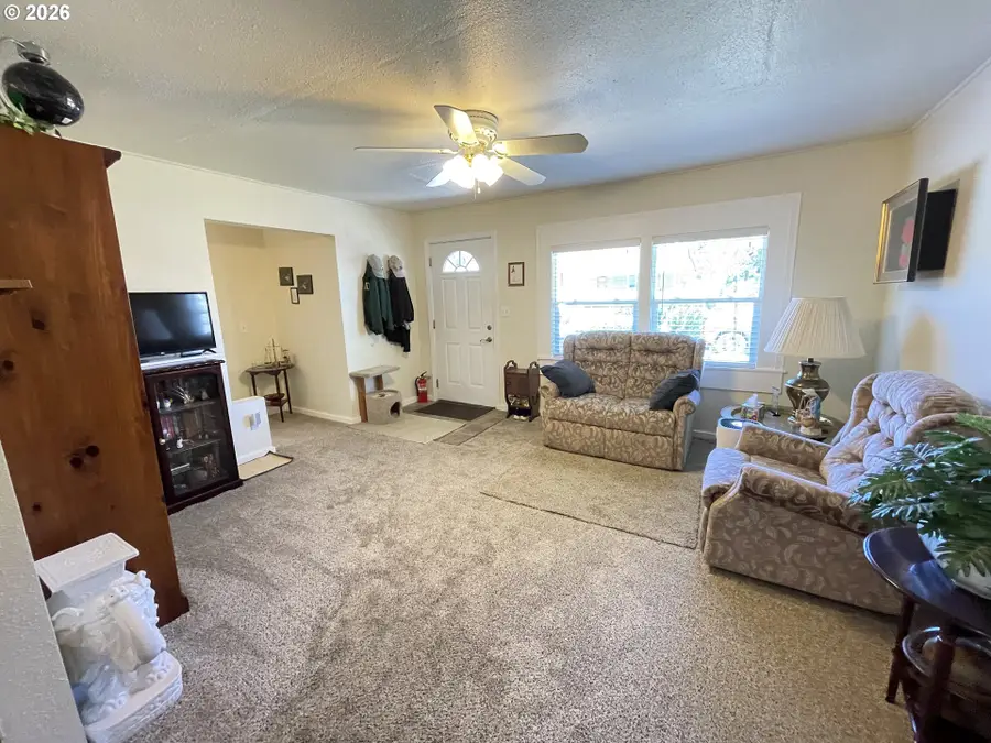 48440 Jasper Dr, Oakridge, OR 97463 - #3