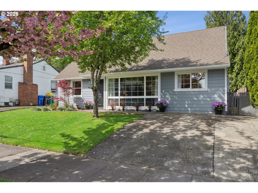 9633 N Portsmouth Ave, Portland, OR 97203 - #3
