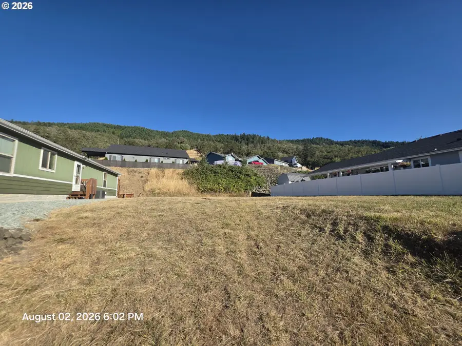 411 Clark St, Tri City, OR 97457 - #3