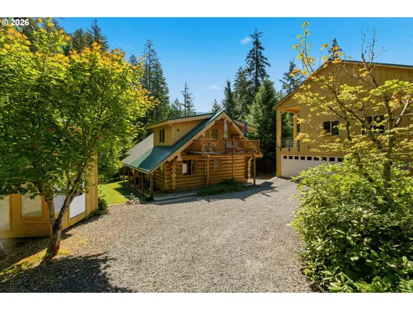 282 Edgewater Dr, Carson, WA 98610