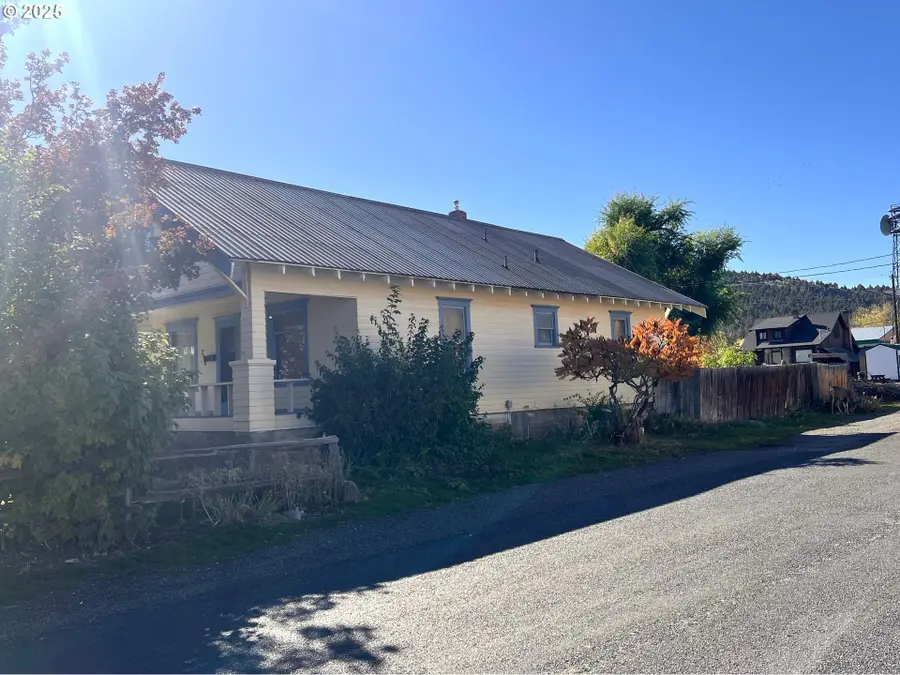 250 NE Dayton St, John Day, OR 97845 - Image #2