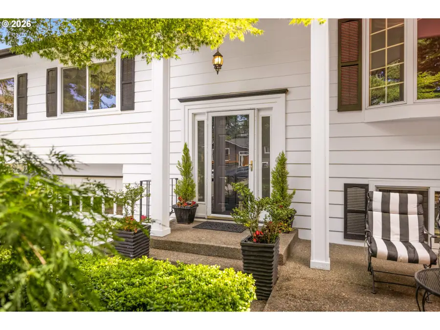 1662 Fircrest Dr, Lake Oswego, OR 97034 - #3